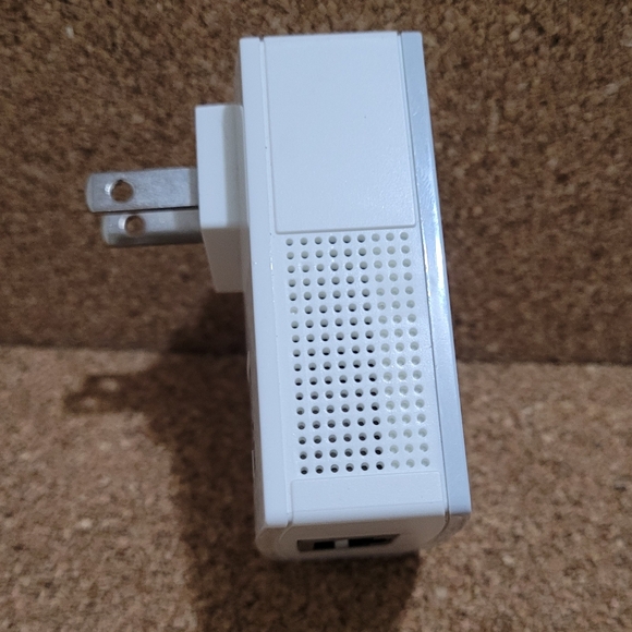 TP-Link TL-PA4010 Nano 500Mbps PowerLine Adapter. - Picture 3 of 4